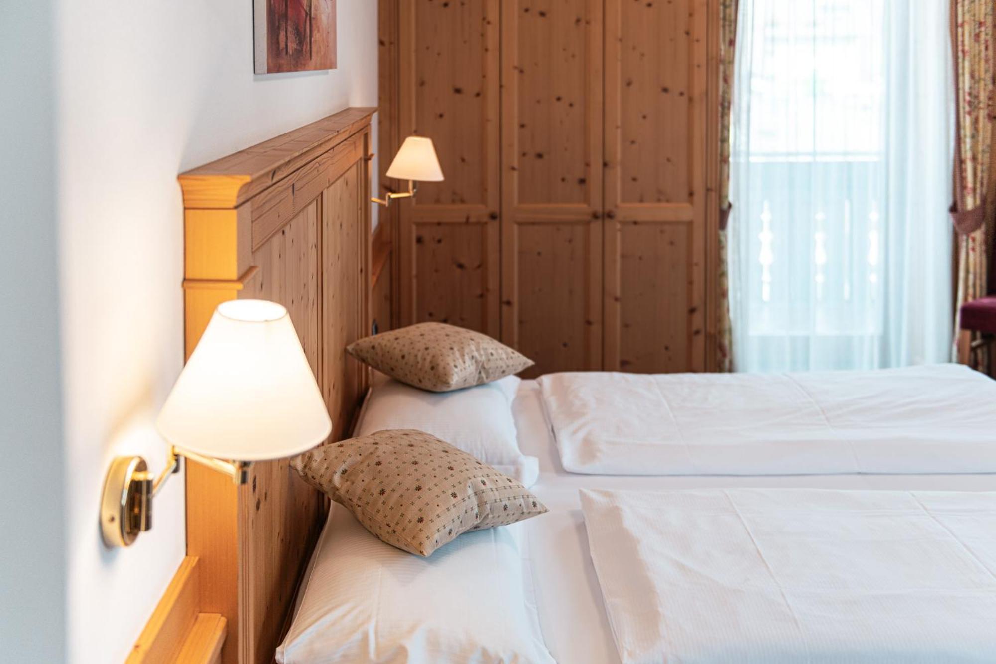 Hotel Goldene Rose Weisberg-Taisten Buitenkant foto