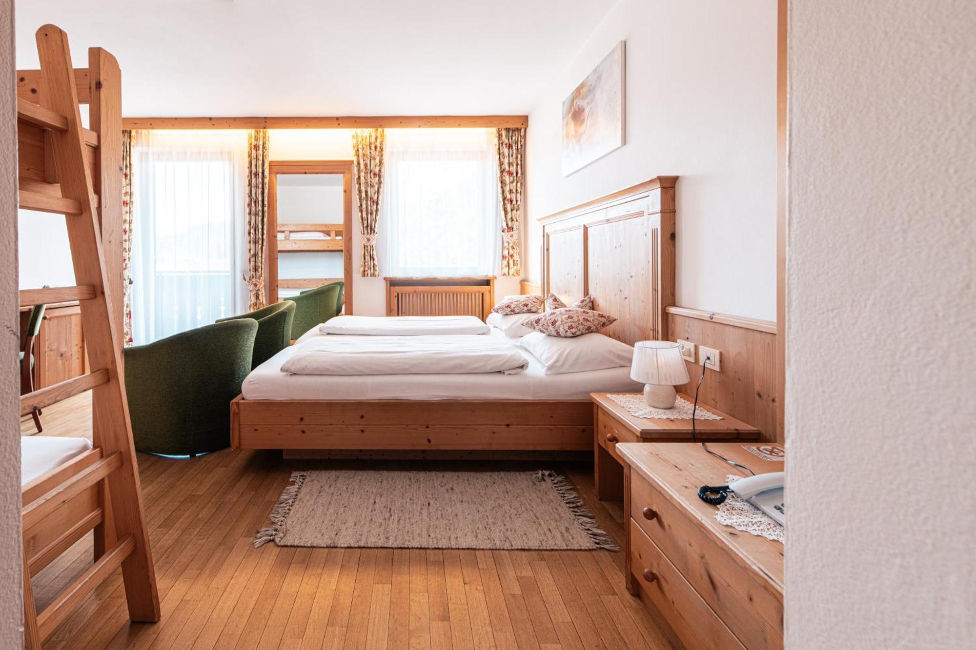 Hotel Goldene Rose Weisberg-Taisten Buitenkant foto