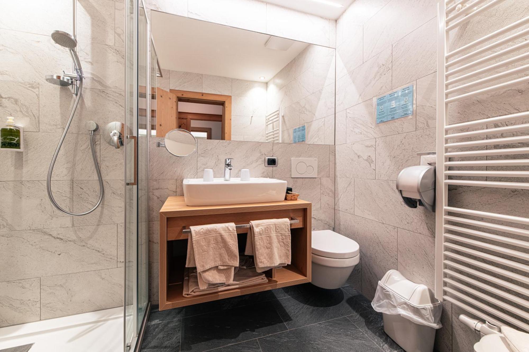 Hotel Goldene Rose Weisberg-Taisten Buitenkant foto
