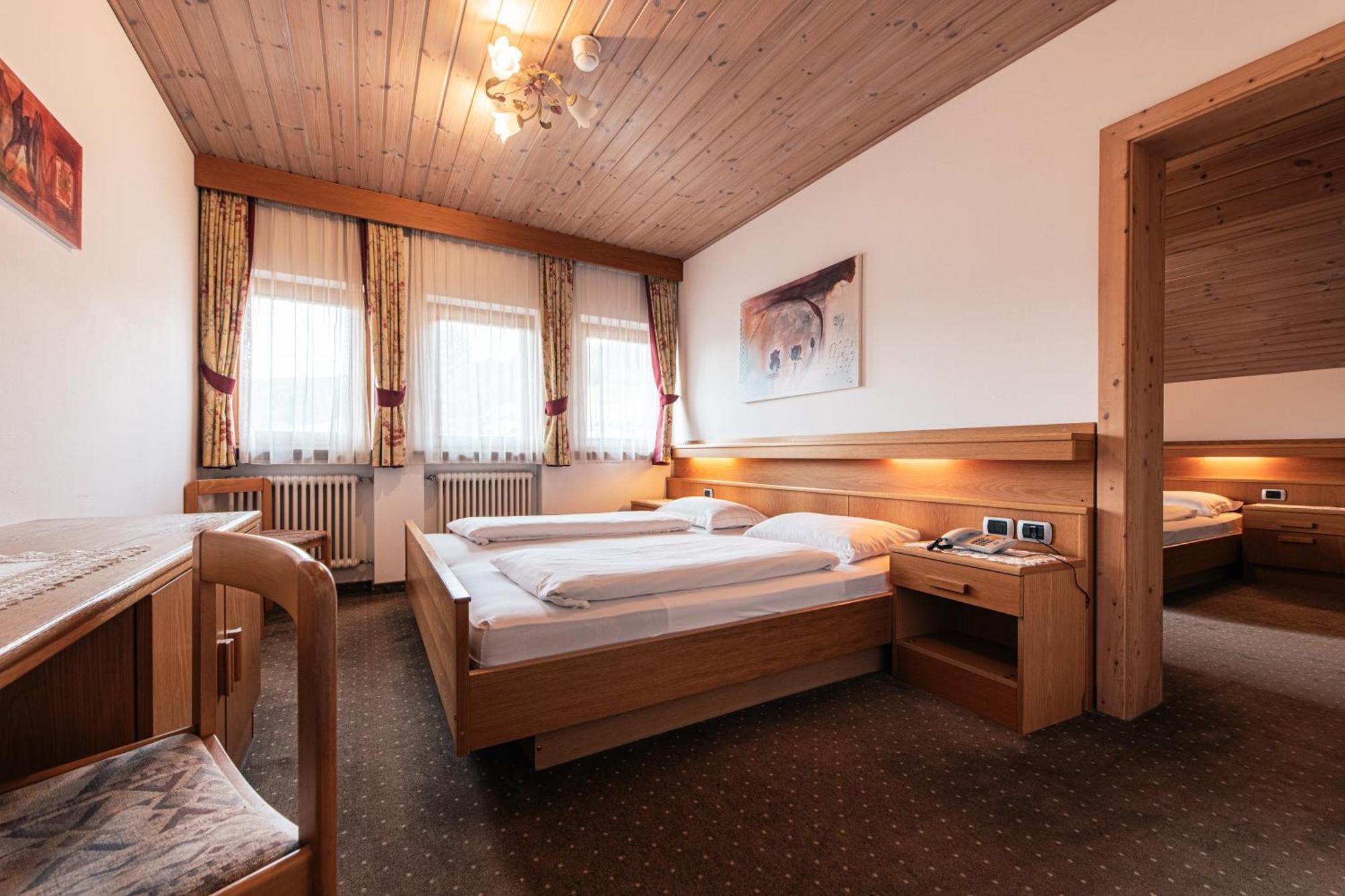Hotel Goldene Rose Weisberg-Taisten Buitenkant foto