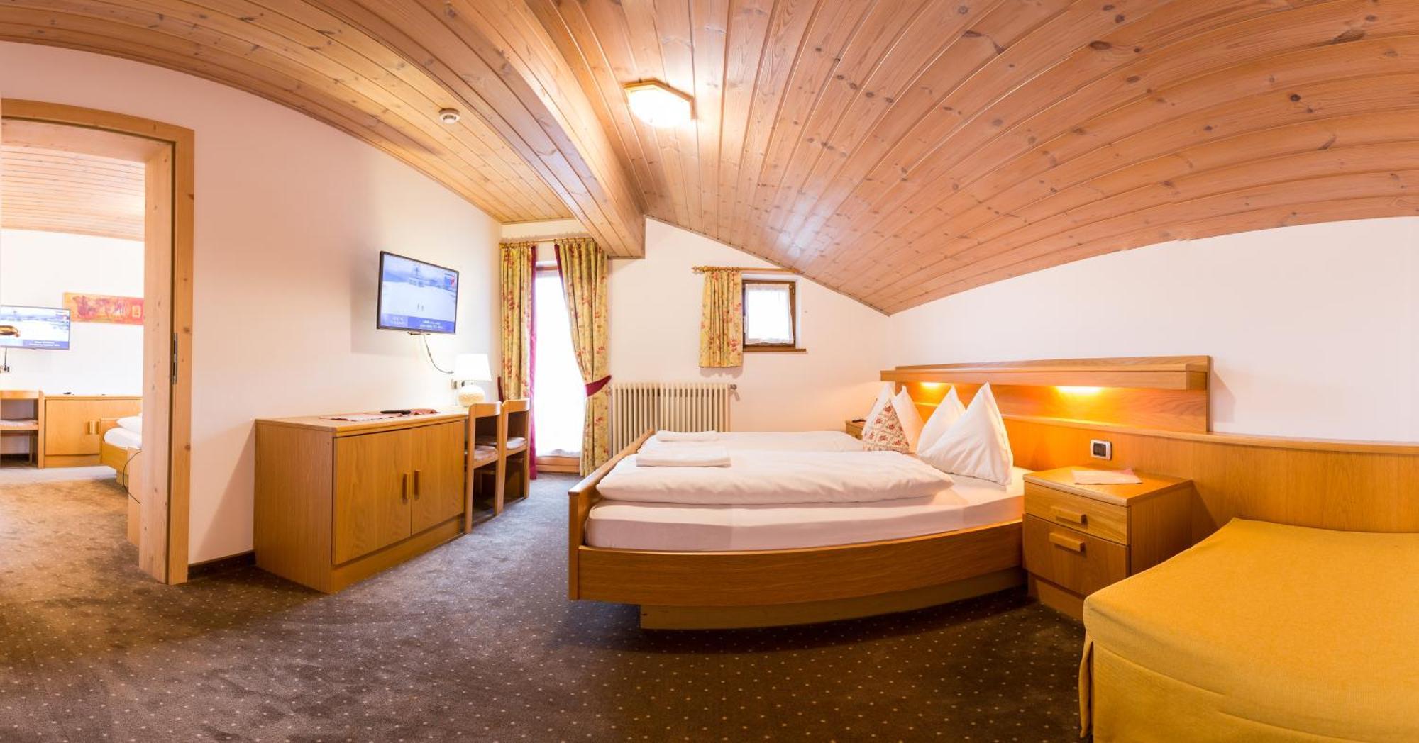 Hotel Goldene Rose Weisberg-Taisten Buitenkant foto
