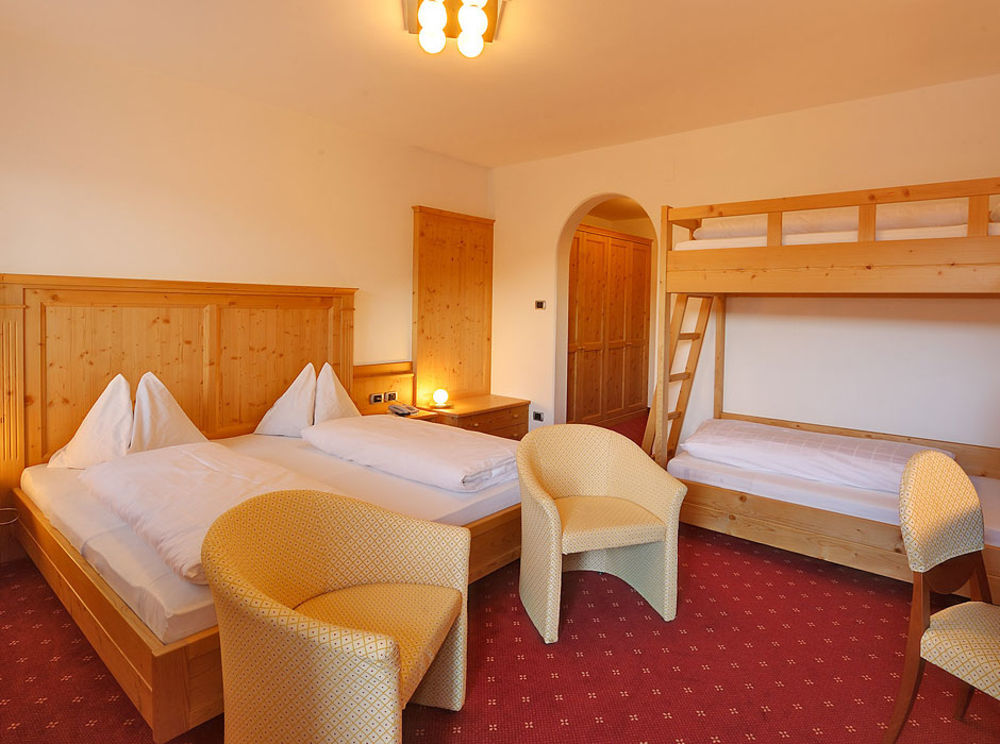 Hotel Goldene Rose Weisberg-Taisten Buitenkant foto