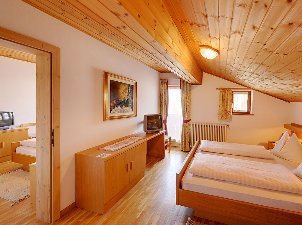 Hotel Goldene Rose Weisberg-Taisten Buitenkant foto