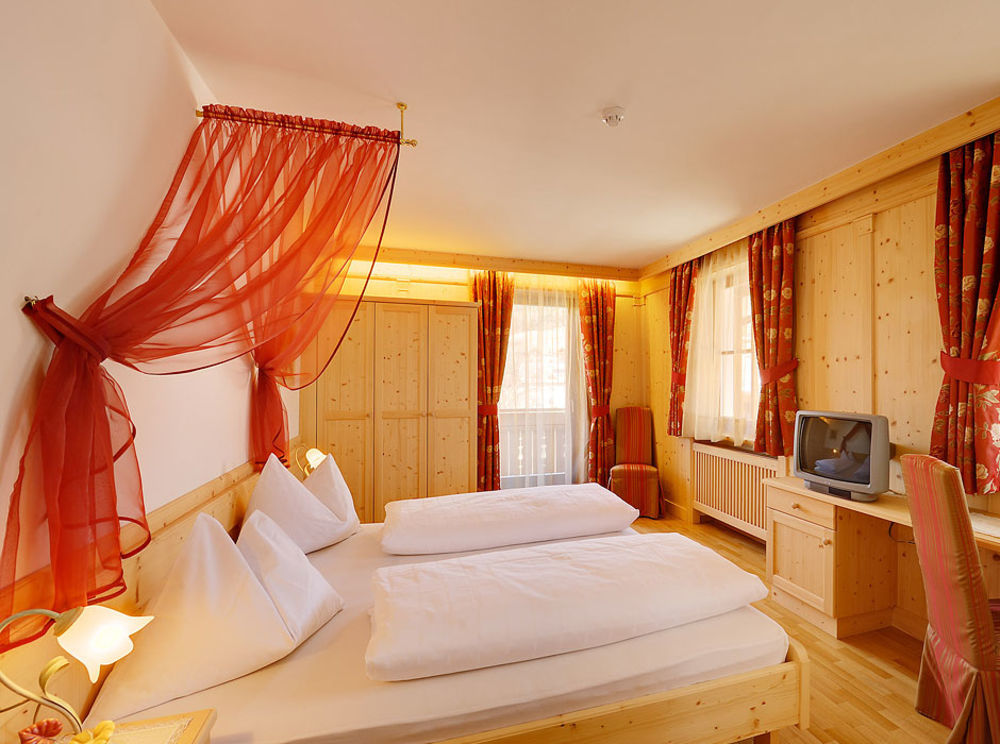 Hotel Goldene Rose Weisberg-Taisten Buitenkant foto