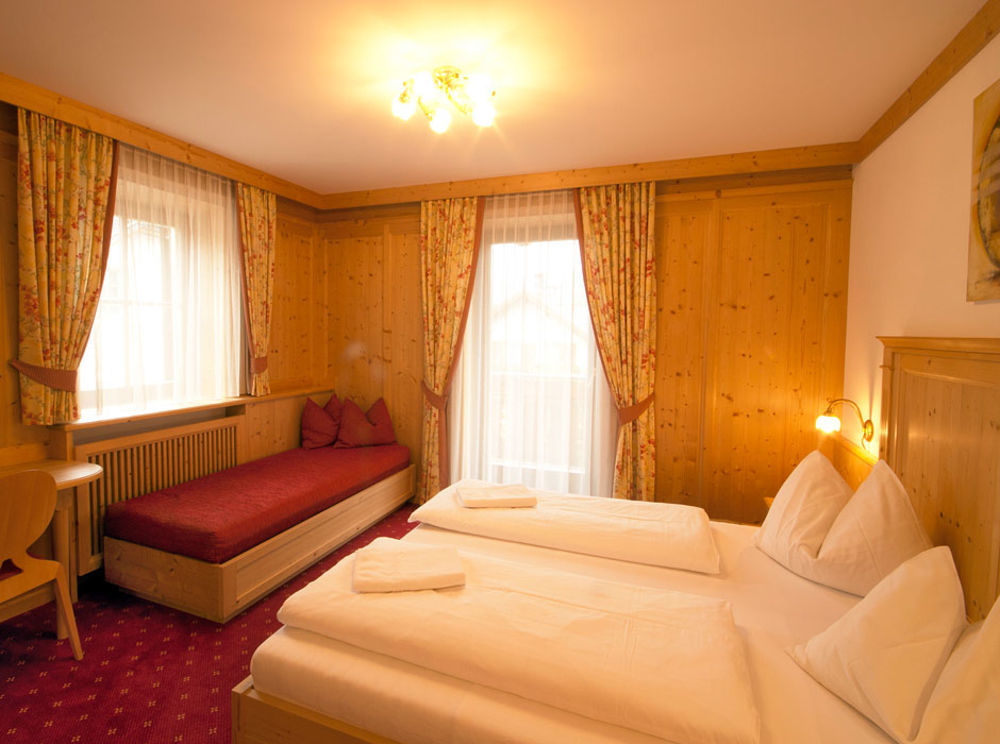 Hotel Goldene Rose Weisberg-Taisten Buitenkant foto